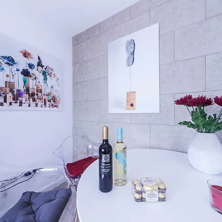 Luxury Art * Playa Honda (Lanzarote)